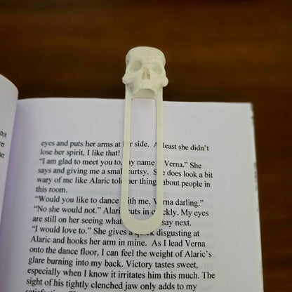 Skull Bookmark – Gothic Dark Academia Book Accessory