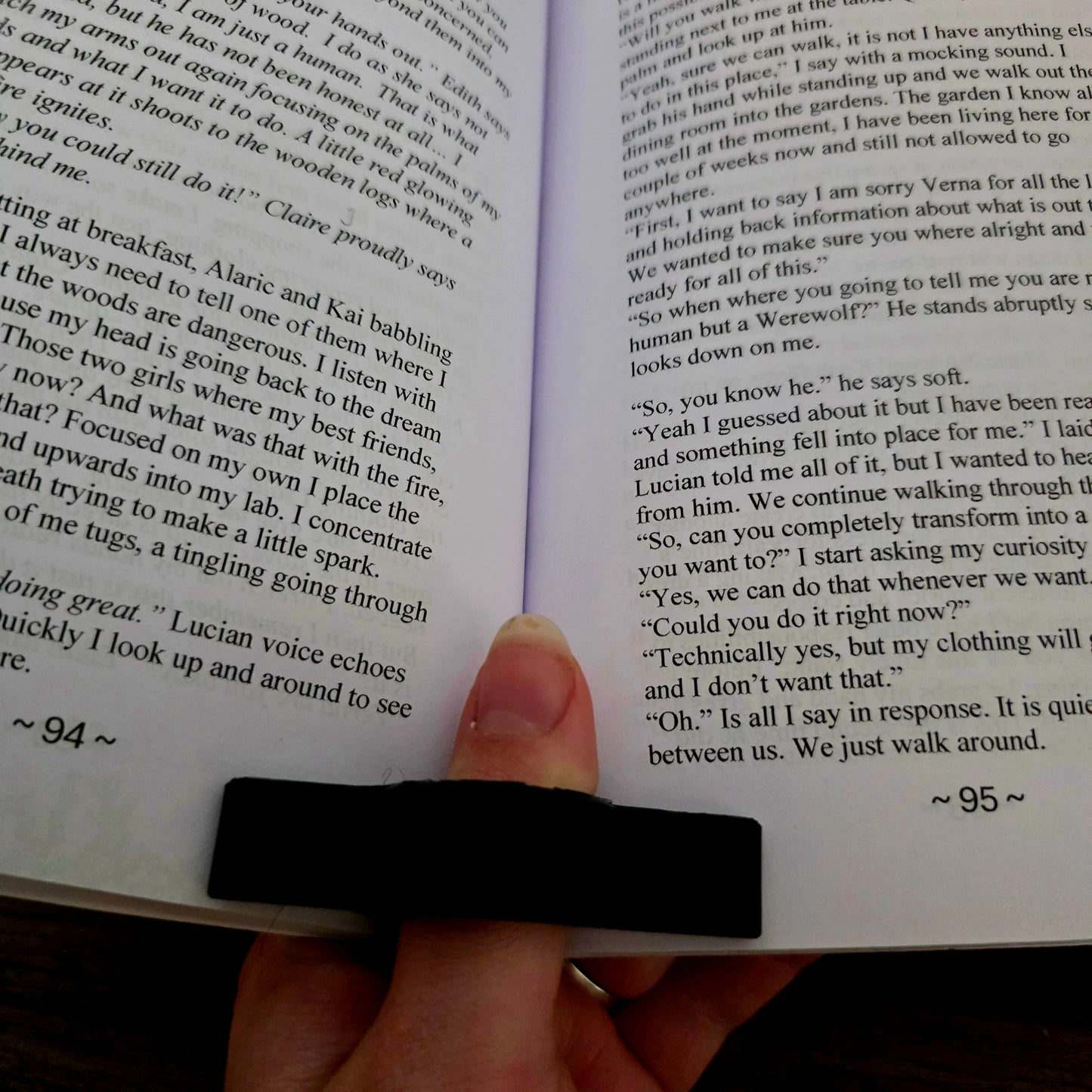 Thumb Book Page Holder – Read Comfortably, Anywhere